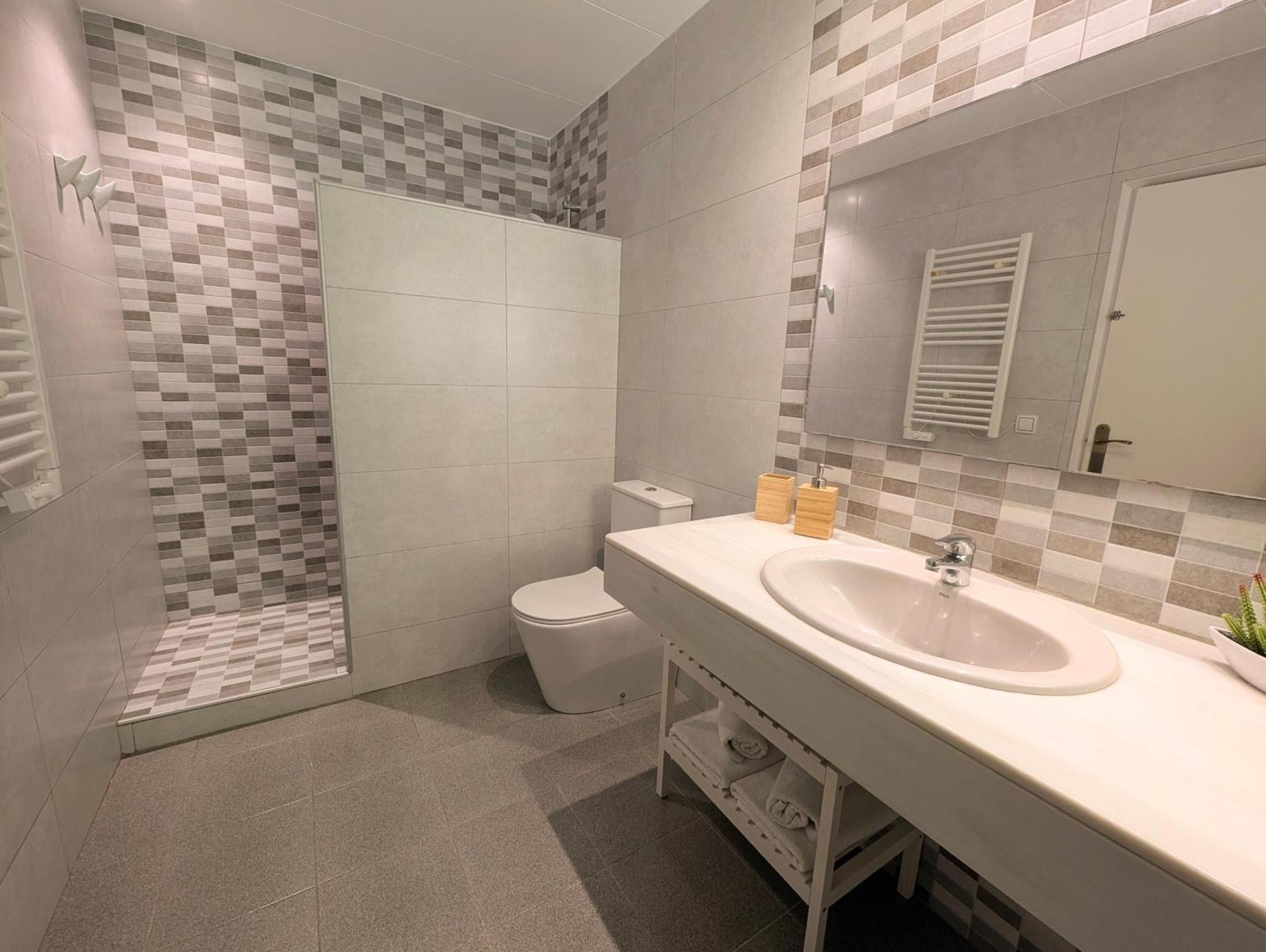 Apartamento Martin ตอสซาเดมาร์ ภายนอก รูปภาพ